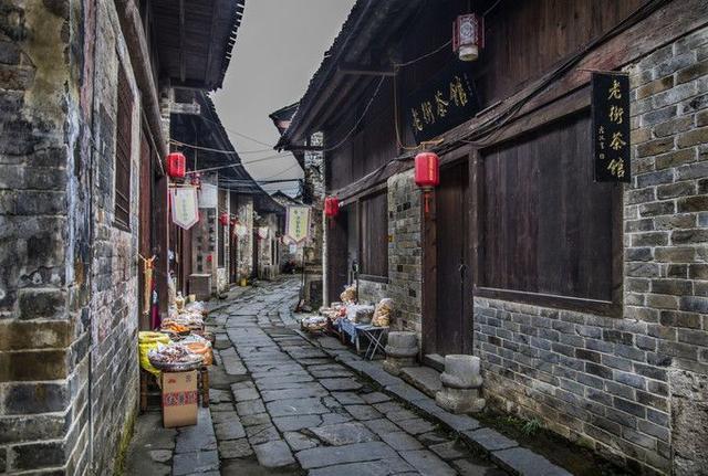 江陵又添一健身广场